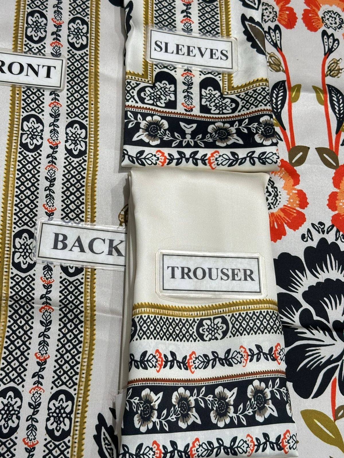 LUXURY SILK PRINTED 3PC D44