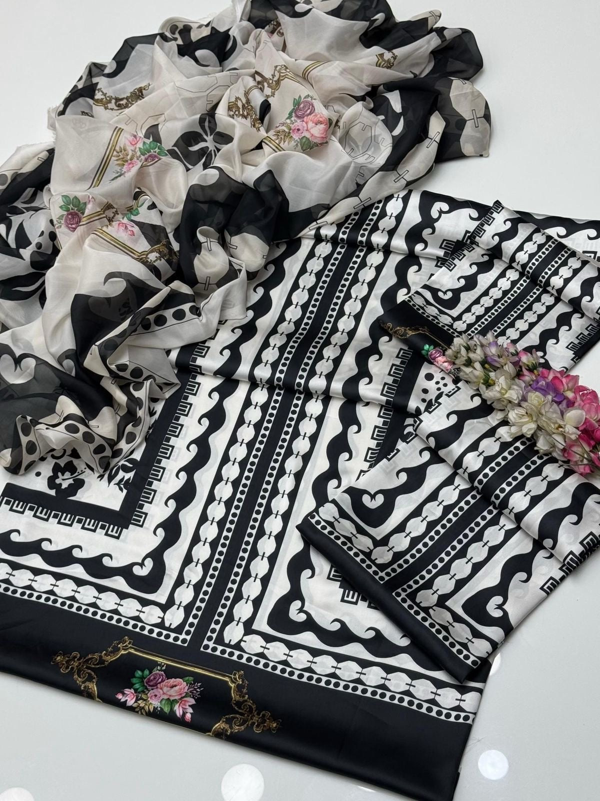 LUXURY SILK PRINTED 3PC D33