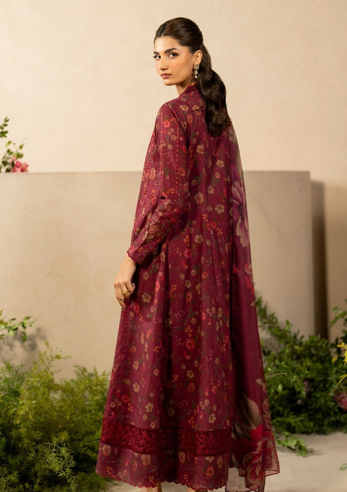 IZNIK LUXURY EMBROIDERED DHANAK WINTER 3PC DRESS