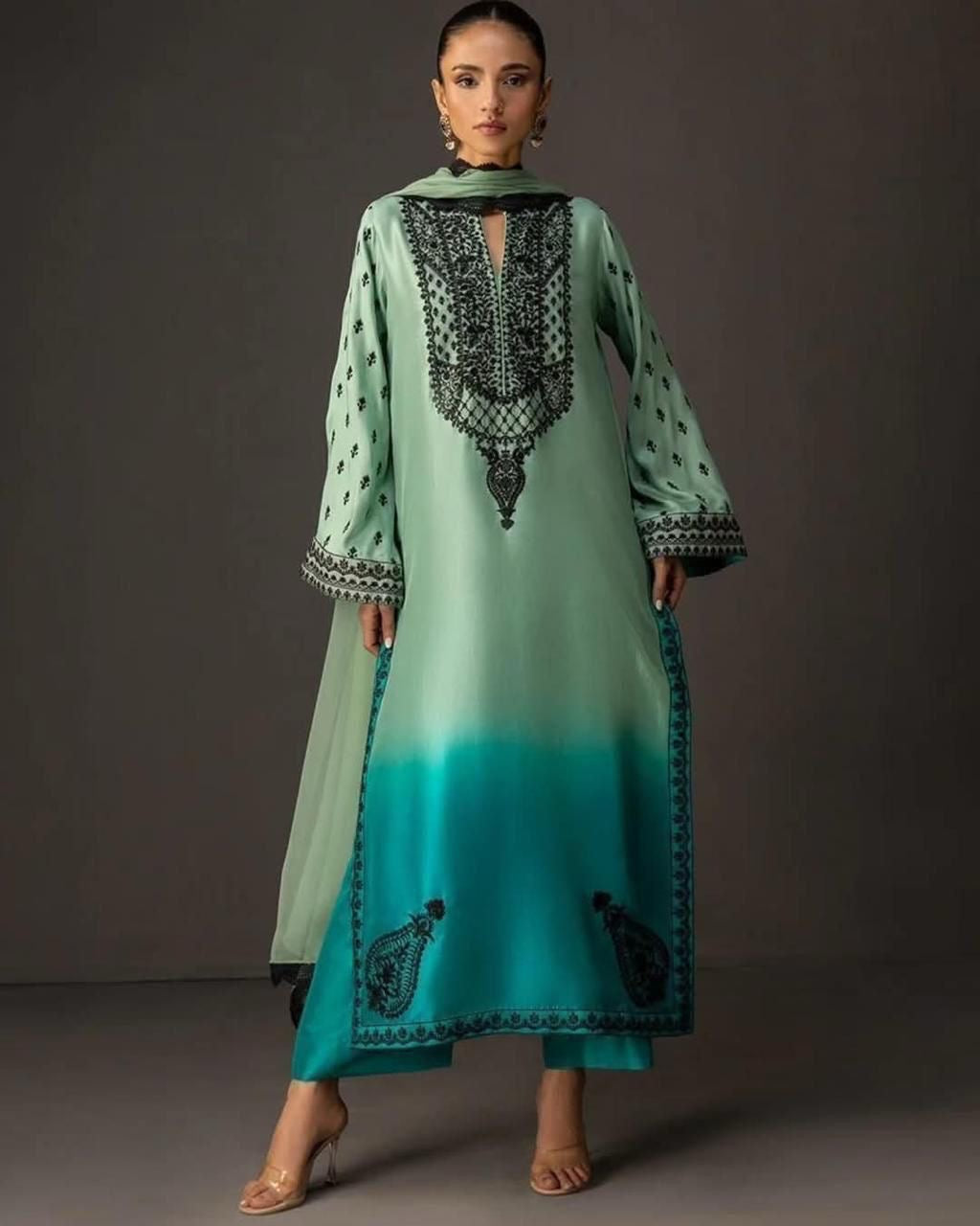 LUXURY SILK PRINTED 3PC D17