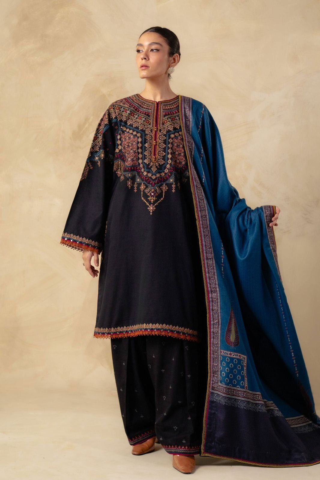 ZARA SHAHJAHAN LUXURY EMBROIDERED DHANAK WINTER 3PC DRESS