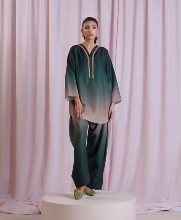 LUXURY SILK PRINTED 3PC D22